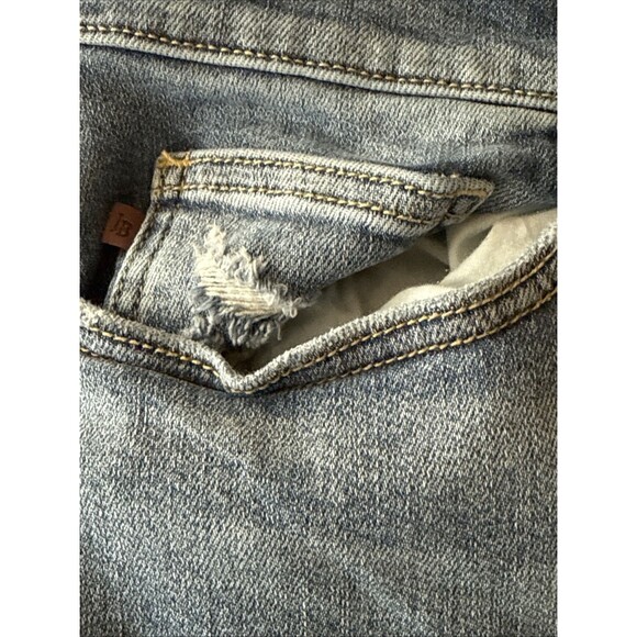 Judy Blue High Waist Vintage Wash Bermuda Denim Short Size 3XL Distressed - Picture 5 of 12